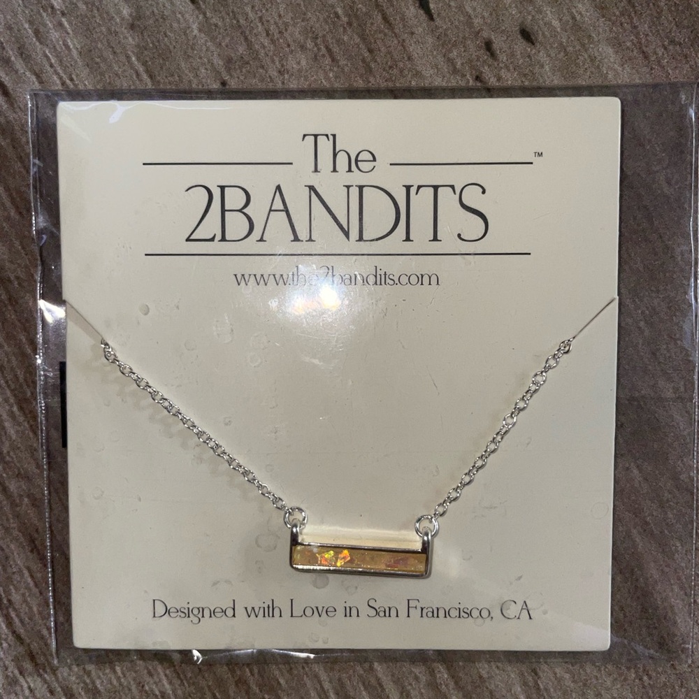 The 2Bandits necklace
